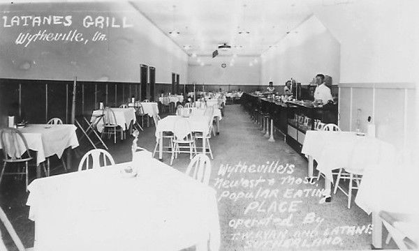 Wytheville - Lanane's Grill
From a 1940s era real photo postcard.
