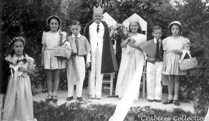 mayday1944b.jpg
MAY DAY COURT / SALTVILLE SCHOOLS / 1944
 
FROM LEFT - MARY HEIMANN,   ELIZABETH RAY,   JOHNNY LITTLE,   JIM MELLINGER,   REBA BRANHAM,   TOMMY McKEE,   MARY DUNHAM

Courtesy of Don Smith [email]dsmith1043@comcast.net[/email]
 
