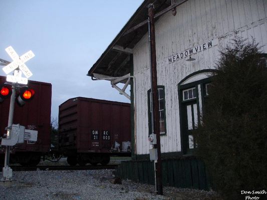 Meadowview - Old Depot
THE OLD MEADOWVIEW DEPOT  /  MEADOWVIEW, VA.  /  MARCH 23, 2007   Courtesy of Don Smith [email]dsmith1043@comcast.net[/email]

 
