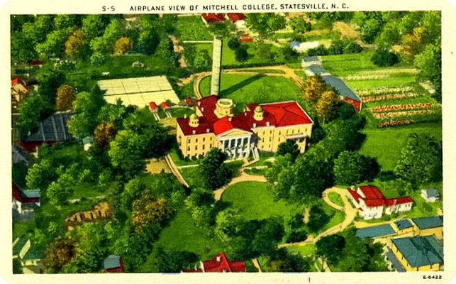 mitchellcollege.jpg
This is a 1940s aerial view of Mitchell Junior College.  This is now [url=http://www.mitchellcc.edu]Mitchell Community College[/url].
