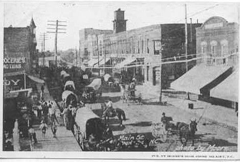 mtairy1910.jpg
This is another view of Main Street in Mount Airy from 1910.
