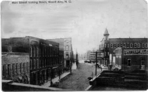 mtairymain1910.jpg
This is a 1910 view of Main Street in Mount Airy, NC looking south.
