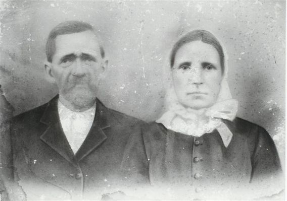parksjohnson.jpg
A picture of Johnson and Catherine Comer Parks.  Courtesy of Eleanor Jo Cox [email]ejcox@naxs.com[/email]

