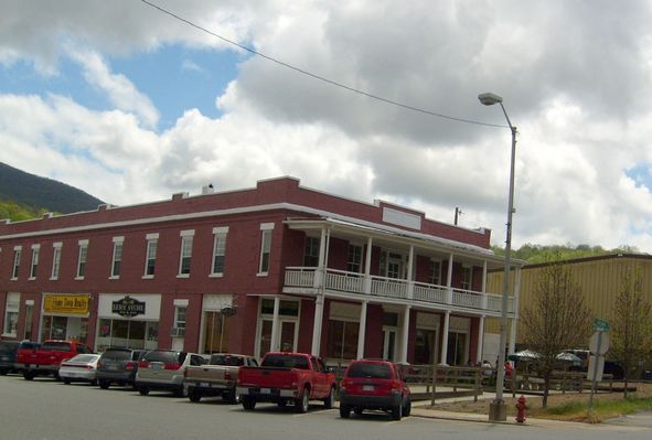 West Jefferson - Old Hotel
This building was at one time the West Jefferson Hotel, and was located near the train depot.  Today it houses various shops.  Photo May 7, 2007 by Jeff Weaver.
