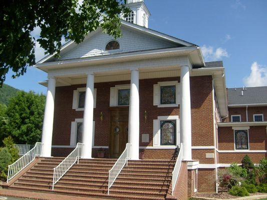 West Jefferson - First Baptist Church
This church was established in 1916, along with the town.  Photo by Jeff Weaver June 4, 2007.
