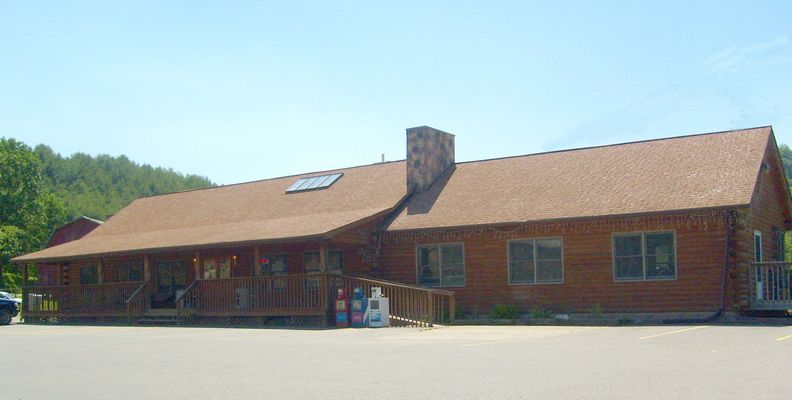 Volney - Log House
Popular restaurant and convenience store.  Photo June 6, 2007 by Jeff Weaver
