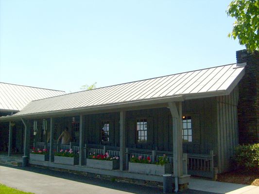 Glendale Springs - Northwest Trading Post
Located at Milemarker 259 on the Blue Ridge Parkway, photo by Jeff Weaver, May 20, 2007.
