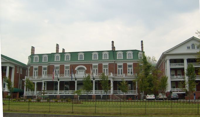 Abingdon - Martha Washington Inn
Elegant, the Martha Washington Inn began life as Francis Preston's home.  [url=http://www.marthawashingtoninn.com/]Click here to read more about it.[/url]  Photo by Jeff Weaver, May 23, 2007.
