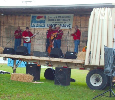 pics 149.jpg
This group is TrueGrass, a bluegrass band, performing at the 2006 Chilhowie Apple Festival on September 26, 2006.  Photo by Jeff Weaver.

