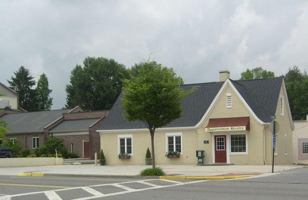Marion - Appalachian Realty Company
This building was once a service station and is a good example of adaptive reuse.  It is located on Main Street in Marion, next to the court house.  Photo June 30, 2007 by Jeff Weaver.
