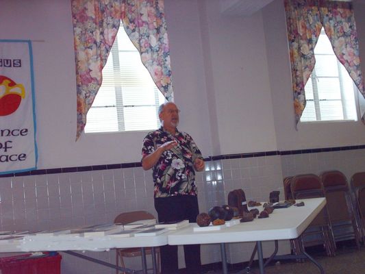 pics 177.jpg
Harry Haynes, Manager of the Museum of the Middle Appalachians delivering a talk on Civil War Artillery projectiles on September 30, 2006.  Photo by Jeff Weaver.
