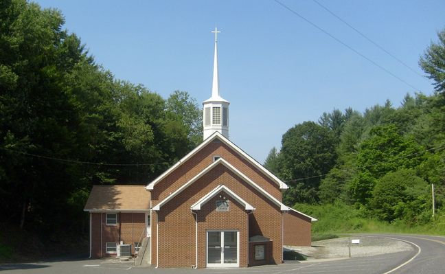 Weaver's Ford - New River Baptist Church
This congregation was established in 1885.  This building dates from the 1950s, and this photo was taken July 18, 2007 by Jeff Weaver.
