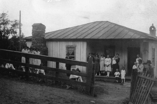 richardsonhomeplace.bmp
This is the Richardson family homeplace. On the right side, the man holding the baby is Luther Richardson. Behind him on the porch is Bertha Richardson, the two children beside them are my grandmother, Edna Sexton RIchardson and her brother Wade Richardson. I am not certain on the others in the picture, but if i can find more info I will let you know. My grandmother was born in 1914, I would say she is around 5 in this picture, so ballpark, taken around 1919, 1920.  Courtesy of Amber [email]amberbeth@gmail.com[/email]
