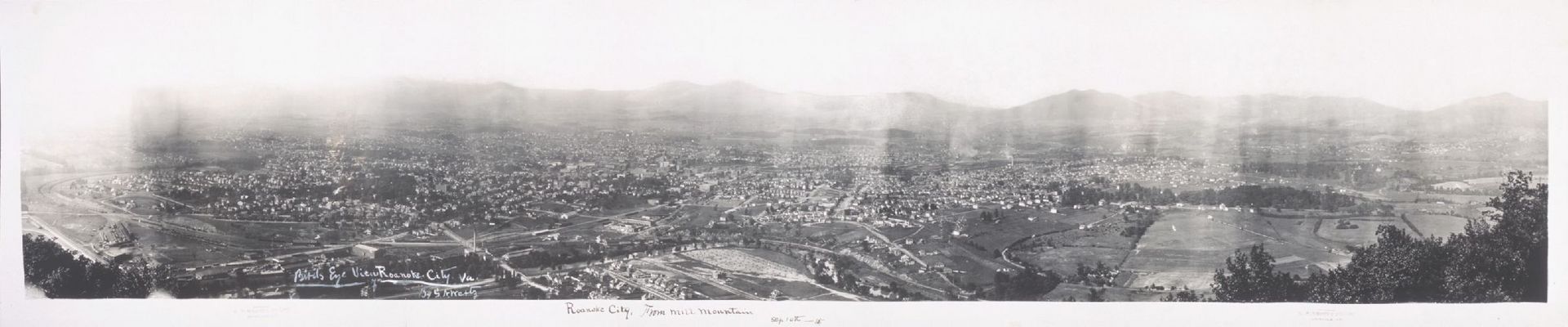 roanokepanorama.jpg
This panoramic view of Roanoke was taken from Mill Mountain in 1915.
