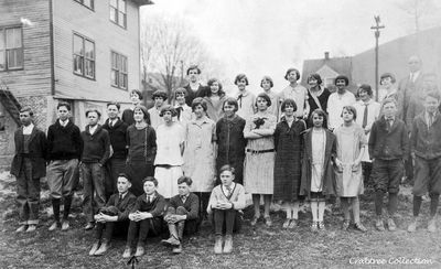 Saltville - Saltville Elementary School ca. 1924
SALTVILLE ELEMENTARY  /  SALTVILLE, VA.  /  CIRCA 1924.  CRABTREE COLLECTION.  Courtesy if Don Smith [email]dsmith1043@comcast.net[/email]
