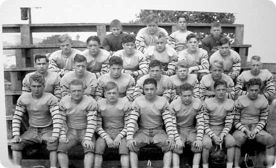 saltvillefootball1930s.jpg
This is a photo of the 1937 Saltville Football team  by John Porter.
