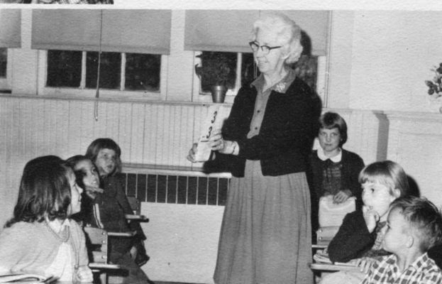 sebastianruth1966.jpg
Miss Ruth Sebastian is shown here teaching math to second graders at Virginia-Carolina in 1965.
