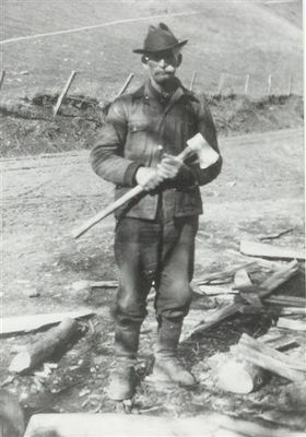 spencerbud3.jpg
Here is another picture of Grandpa Bud. He remained active at 80 until shortly before his death - working on the farm, getting wood, and dancing!
Courtesy of Eleanor Jo Cox [email]ejcox@naxs.com[/email]
