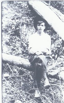 spencerjohnblake.jpg
John Blake Spencer, son of William Troy and Alice Osborne Spencer.  Thanks to him I can connect names to photos.
 
Courtesy of Eleanor Jo Cox [email]ejcox@naxs.com[/email]
