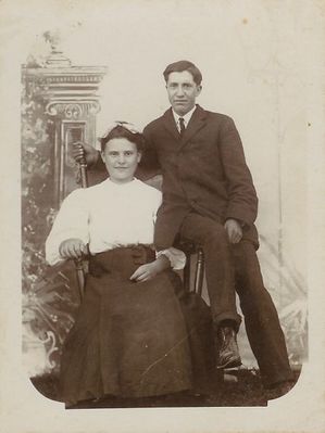 spencerruth.jpg
Ruth Spencer (DeBoard), daughter of Cicero and Jettie Osborne Spencer, pictured with Wade Duvall.  Courtesy of Eleanor Jo Cox [email]ejcox@naxs.com[/email]
 

