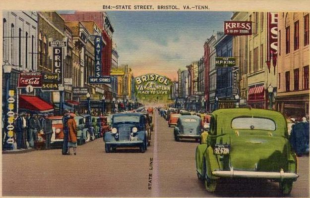statestreet.jpg
This view of State Street is taken from a postcard mailed in 1939.
