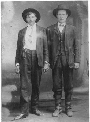 taylorbenlee.jpg
Benjamin Taylor & Lee Taylor.  Courtesy of Gabrielle Taylor and Clarence Taylor.

