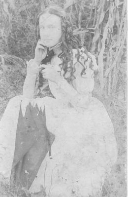 unknowninbook1.jpg
Courtesy of Lila Ford [email]lila607@yahoo.com[/email]
Keywords: Unknown, woman