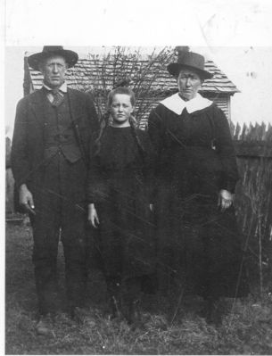 waltonjames1.jpg
This early 20th century photo shows James Walton, his wife Almeda Kilby Walton and daughter Fannie Walton.  Courtesy of Anita Kay Wyatt.
