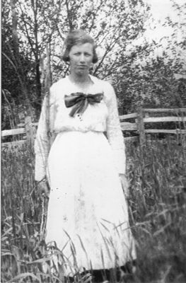 waltonvernie.jpg
From an early 20th century photo.  Courtesy of Anita Kay Wyatt.
