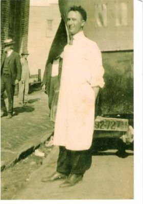 weaverambrose2.jpg
Ambrose McKinley Weaver (22Jan 1887-16 Jan 1978).  Courtesy of Irene Baldwin [email]ibaldi@erols.com[/email]
