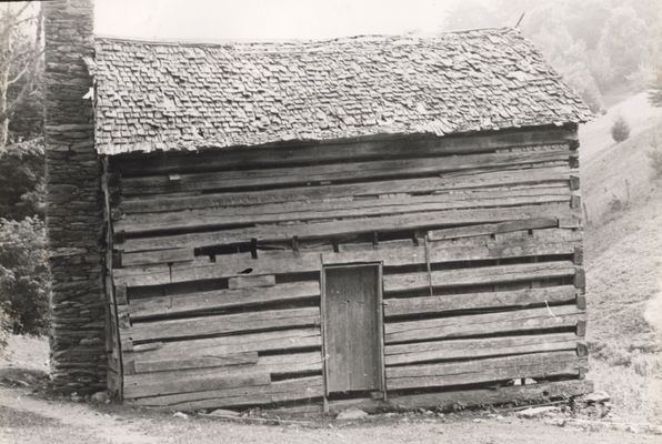 weavercmcabin.jpg
This photo was taken in June 1978 by Jeff Weaver.
