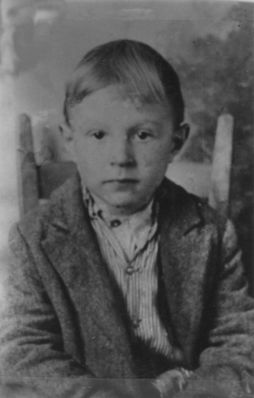 weaverjack.jpg
Son of Arthur Fred Weaver and Fannie Blevins Weaver, born 1927, died 2003.
