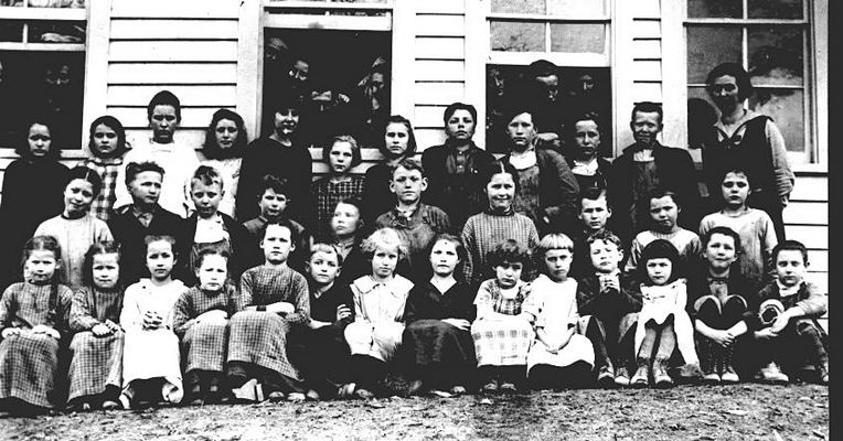wolfk2~0.jpg
Left to right, 1st row: Boy behind tree unknown, Raymond Owen, Monty Greer, Severt Spencer, May Perry, Clyde Kilby, Mary Edith Farmer, Jincy Duvall, Grace Kilby, Blanche Owen, Gaither Testerman, Mazie Farmer, Wave Farmer, Vincy Spencer, Woodrow Kilby.
2nd Row: Blair Kilby, Guida Sturgill, Vilena Weaver, Gay Reedy, Mamie Greer, Cora Greer, Ralph Spencer, Walter Perry, Chester Testerman, Gaither Farmer, Cora Sturgill, Maggie Owen, Cleve Farmer, Charlie Duvall, Dean Kilby, Mae Sebastian (Teacher), Ruth Kilby, Charity Kilby, Maryann Spencer, Sybil Owen, Fanny Kilby, Cody Owen, Ora Kilby, Garman Spencer, Arthur Farmer, Otis Kilby, Nancy Jane Farmer, Ersadell Sturgill, Gaither Kilby (Teacher), Guy Kilby.


