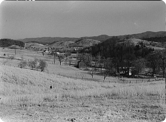 wythevillefarmsecene.jpg
This is a November 1940 photo showing a farm scene near Wytheville.  From the Farm Security Administration files at the Library of Congress.
