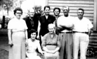 pollysch.jpg
Children of John D. And Polly Fields Coomes: Rutha, Linnie, Jim and Albert; (Stooped) Mary with Polly (Seated).  Courtesy of Patience Northern

