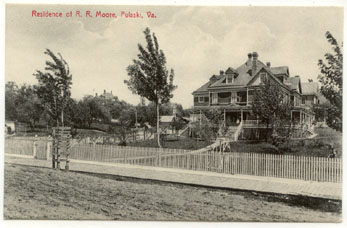 pulaskimoorehome.jpg
This photo postcard was created circa. 1910.
