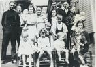Filename=WadeandDentonJonesfamily.jpg
Filesize=60KiB
Dimensions=617x435
Date added=Mar 08, 2006 WadeandDentonJonesfamily.jpg