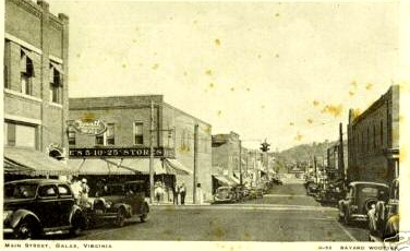 galaxroses.jpg
This 1930s shot shows Roses 5&10 cent store.
