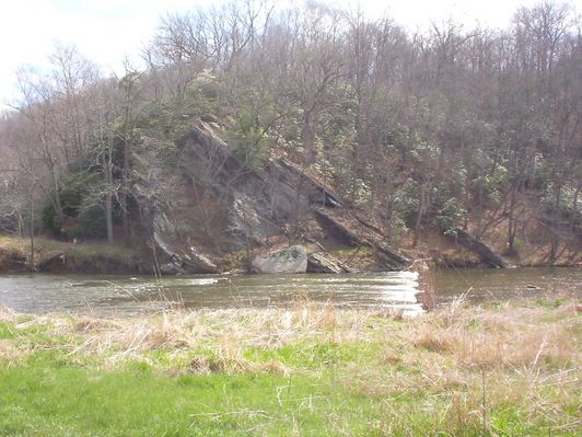 100_1575.jpg
In this view, the right hand fork is the North Fork of New River, and the left hand fork is the South Fork of New River.  The foreground is in Ashe County, the bluff on the opposite side of the river is in Alleghany County, NC.  Photo by Jeff Weaver, April 16, 2006.
