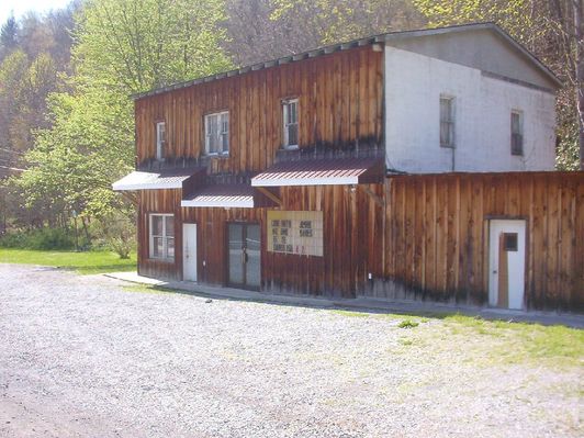 100_1640.jpg
Located on Highway 16 between Marion and Sugar Grove, this photo is the Blessed Hope Baptist Church.  Photo April 23, 2006 by Jeff Weaver.
