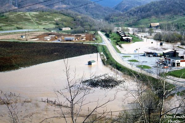 1977flood.jpg
FLOOD OF APRIL 1977. NOTICE CONSTRUCTION UNDERWAY FOR THE BATTLEGROUND APARTMENTS.  Courtesy of Don Smith [email]dsmith1043@comcast.net[/email].

 
