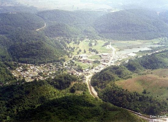 Saltville - Aerial View
This August 28, 1997 photo is by Don Smith [email]dsmith1043@comcast.net[/email]
