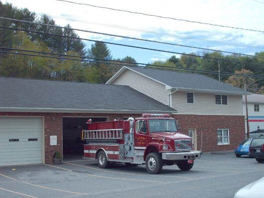 Picture 097.jpg
Photo April 30, 2006 by Jeff Weaver.
