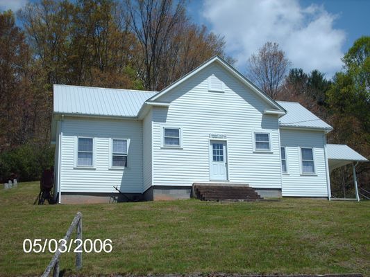 Picture 122.jpg
Photo May 3, 2006 by Jeff Weaver.
