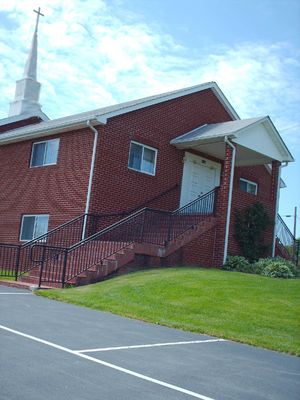 Picture 155.jpg
Photo May 1, 2006 by Jeff Weaver.
