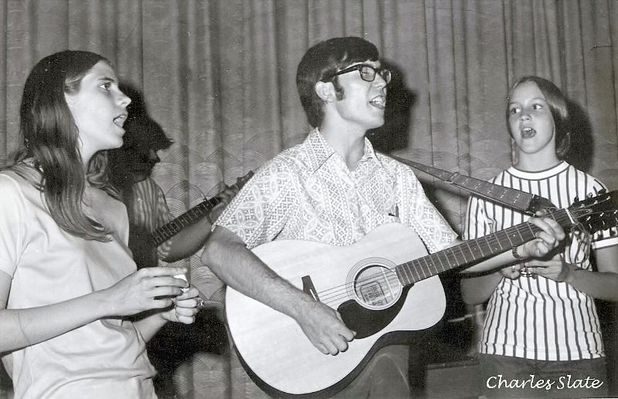 SALTKETTLE1972001.jpg
FROM LEFT...LEIGH ELLEN HELTON, ROY ANDERSON, AND BECKY RHODES PERFORMING AT R. B. WORTHY HIGH SCHOOL IN 1972
 
CHARLES SLATE PHOTO.  Courtesy of Dpn Smith [email]dsmith1043@comcast.net[/email]

