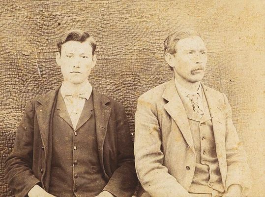 SIDANDOATFARRIS1900001.jpg
SID FARRIS, LEFT, AND OAT FARRIS. FROM ABOUT 1900...THEY LIVED IN RUSSELL COUNTY NEAR ELWAY. ELWAY HAD A POST OFFICE AT ONE TIME BUT DISAPPEARED FROM VIRGINIA MAPS MANY YEARS AGO. ELWAY WAS IN THE ELK GARDEN AREA OF THE COUNTY.
 
SID FARRIS PASSED AWAY IN SALTVILLE IN 1962 AT THE AGE OF 80.

Courtesy of Don Smith [email]dsmith1043@comcast.net[/email]



