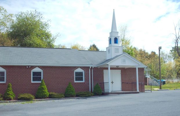 cedarsbaptista.jpg
Photo May 1, 2006 by Jeff Weaver.
