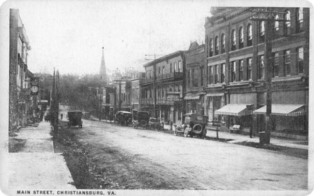 chburgmain1920s.jpg
This real photo postcard dates from the early 1920s.
