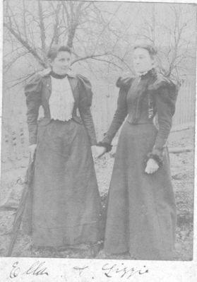 ellaandlizzie.jpg
Courtesy of Lila Ford [email]lila607@yahoo.com[/email]
Keywords: Unknown, women, Ella, Lizzie